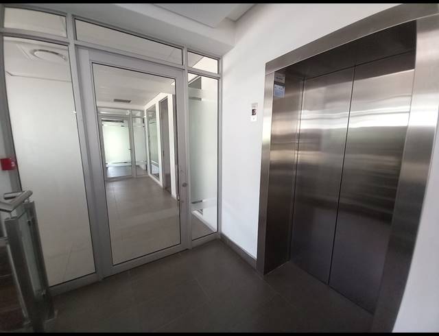 199M² OFFICE TO LET IN BRYANSTON